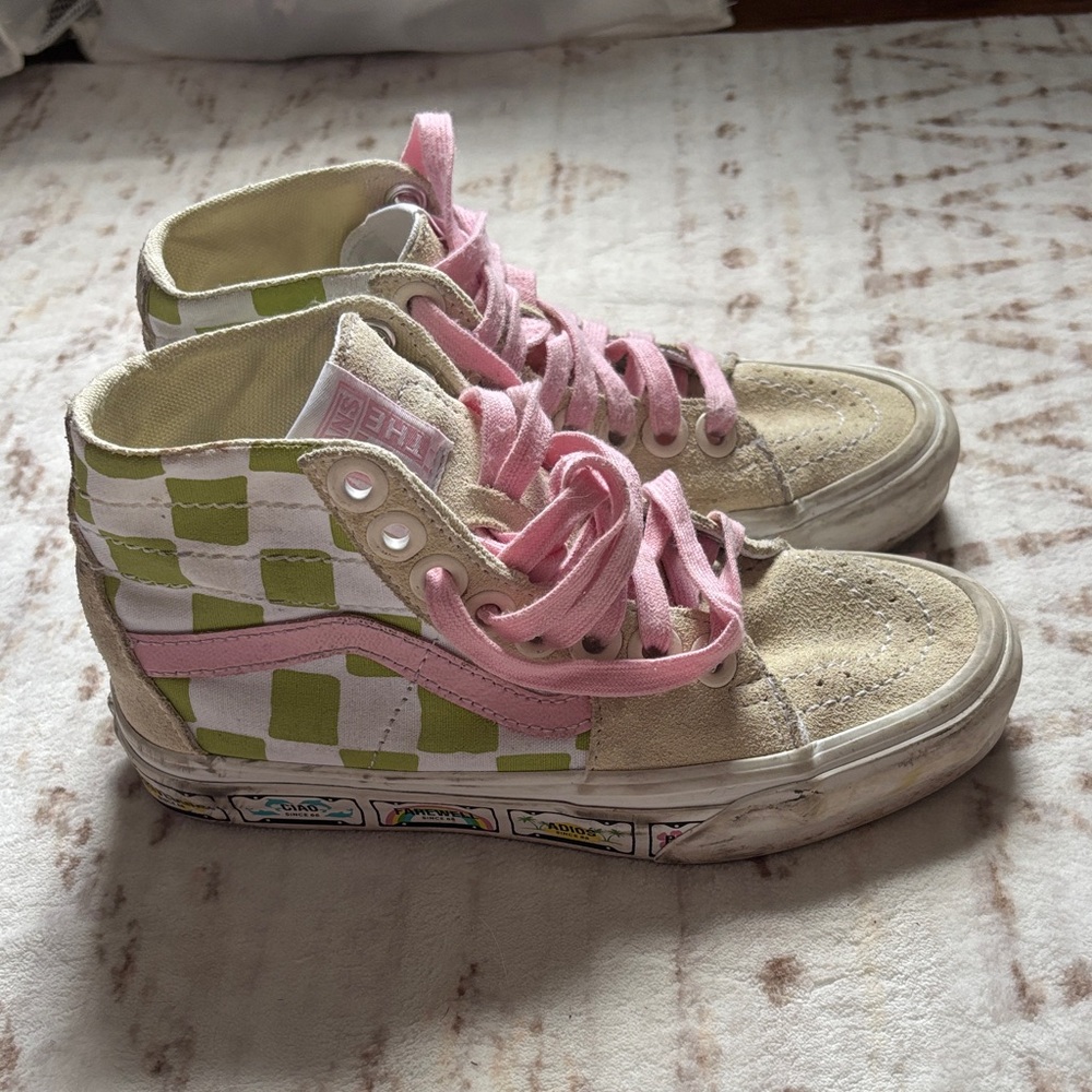Vans Emma Mulholland on Holiday x Sk8-Hi
